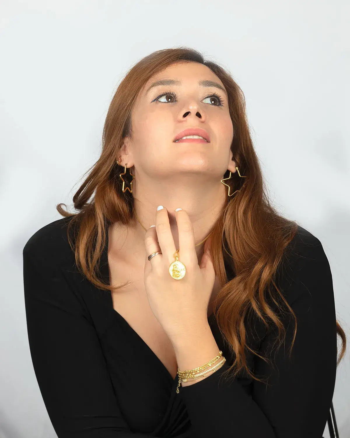 Gold Venus Medallion Pendant3-My Jewelist