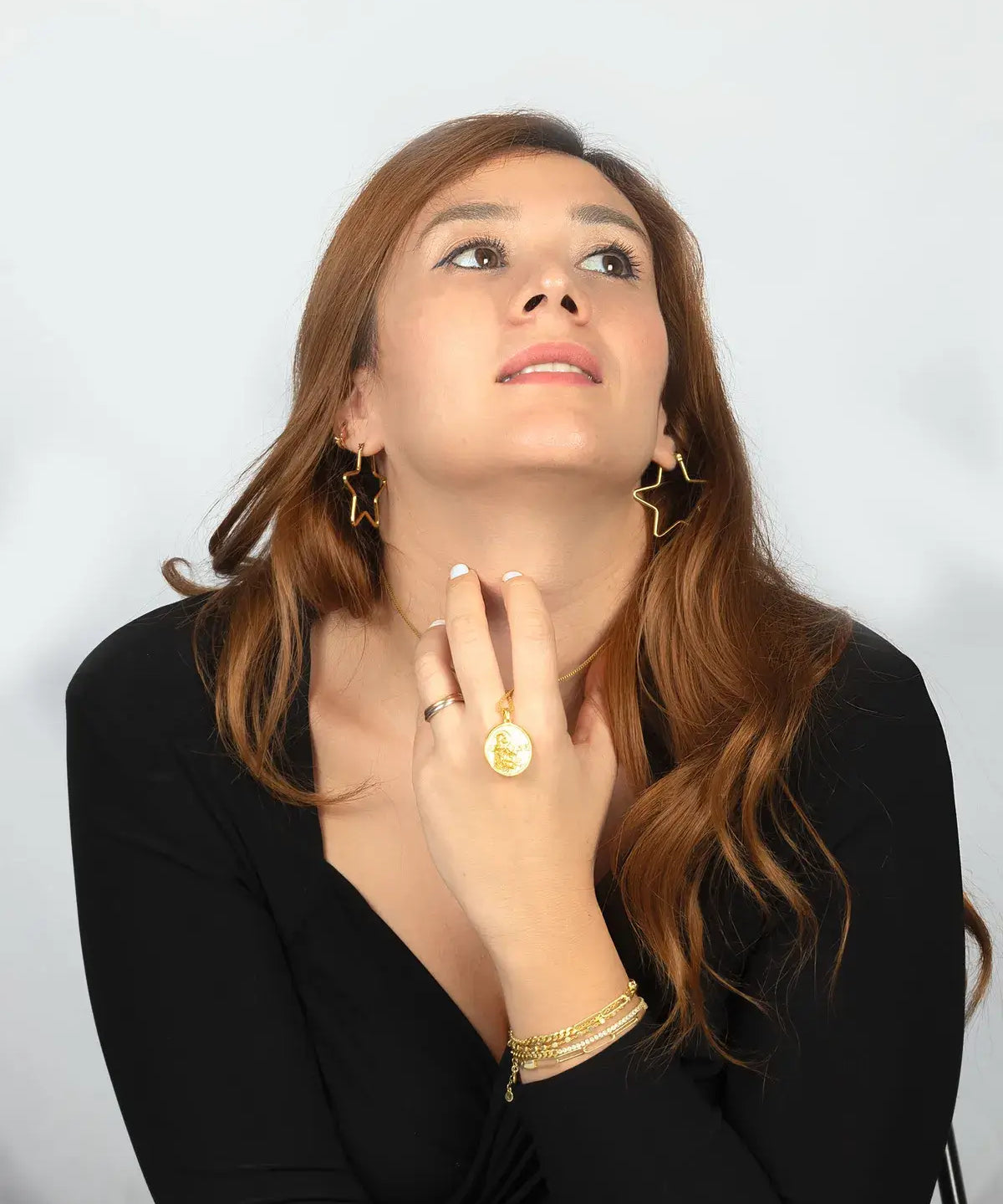 Gold Venus Medallion Pendant3-My Jewelist